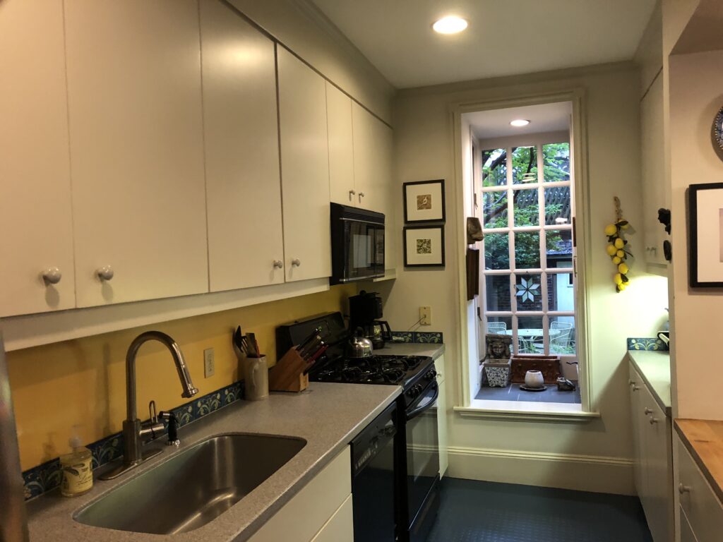 54 Pinckney St, Beacon Hill (Before)